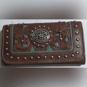 American West Western Tri-fold Leather Wallet
